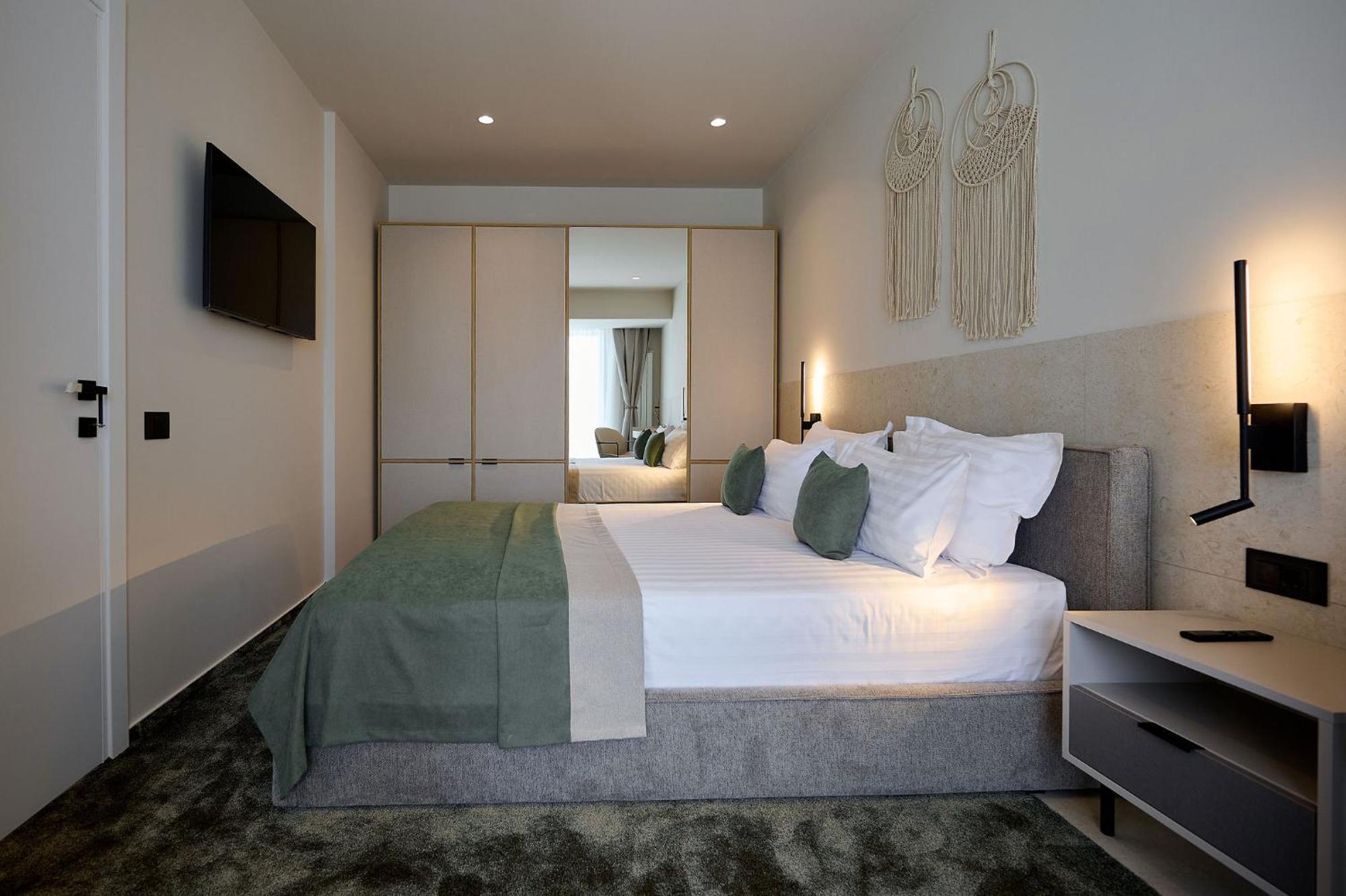 Alezzi Infinity Aparthotel & Spa Năvodari Екстериор снимка