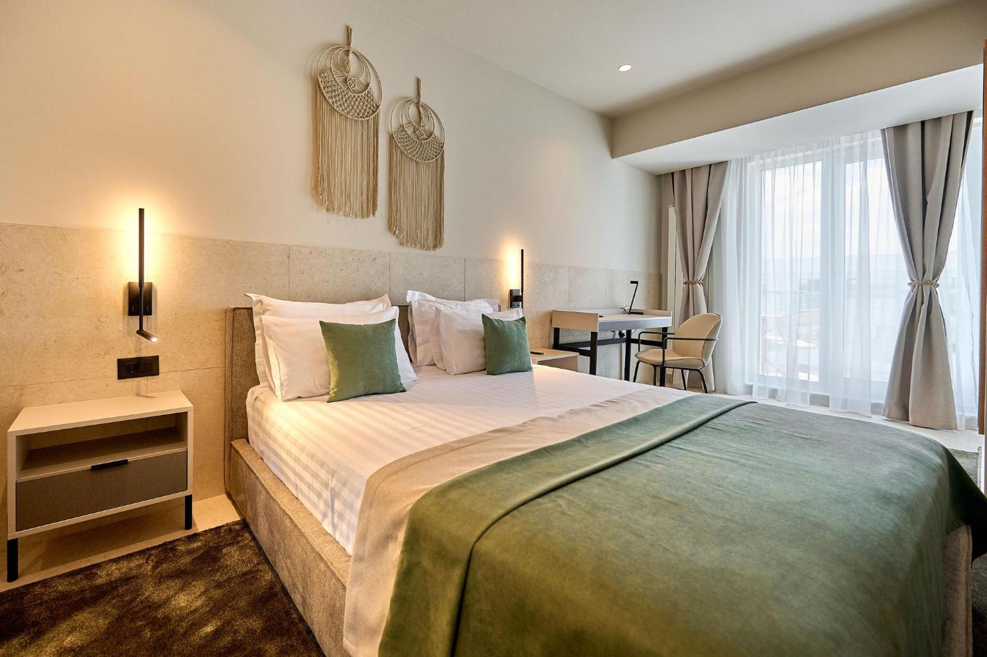 Alezzi Infinity Aparthotel & Spa Năvodari Екстериор снимка